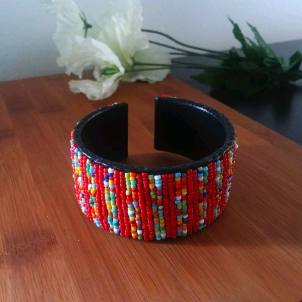 1PC Beautiful Kenyan Beaded Leather Bracelet - Picture 3 of 5